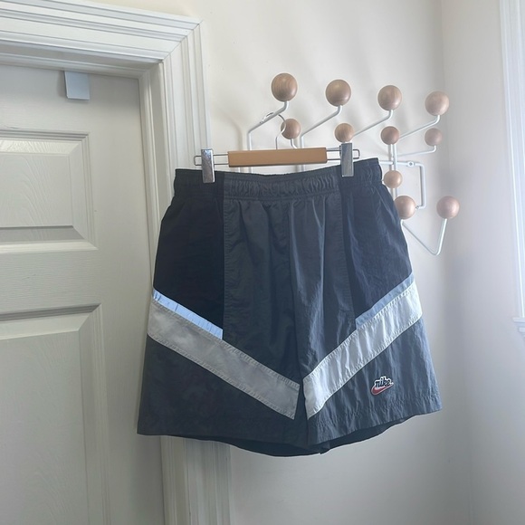 Nike - Classic Swim Shorts - Black / Grey / White - L - Picture 3 of 12
